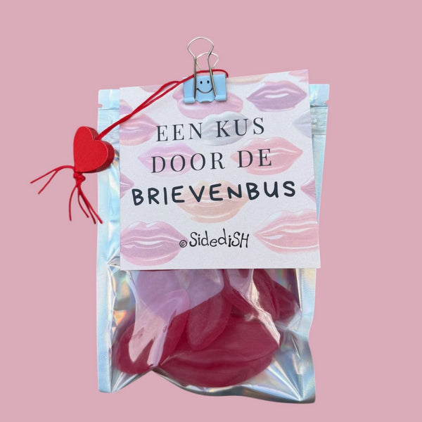 Snoepzakje kus door de brievenbus