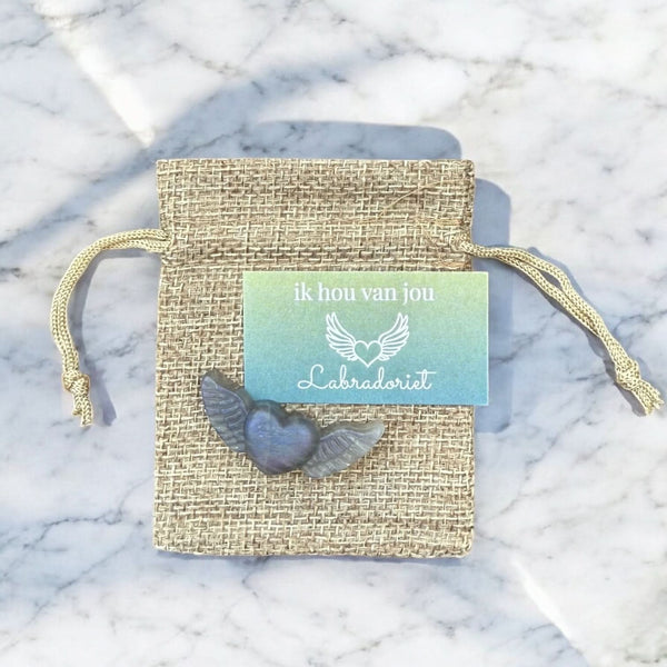 Labradoriet hart met vleugels