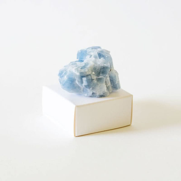 Rohedelstein Calcit blau