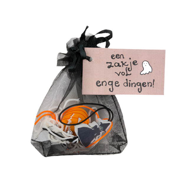 Sac rempli de choses effrayantes